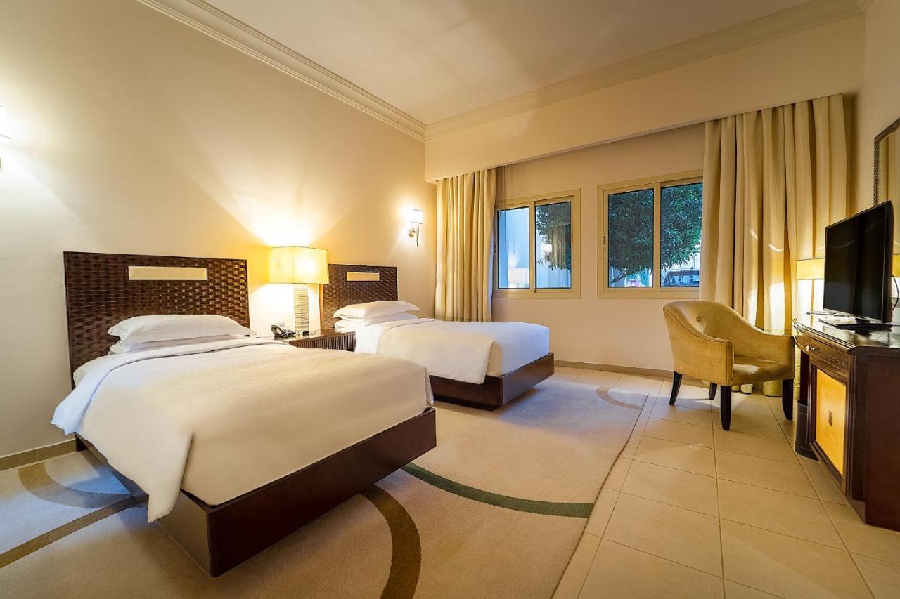 Grand Hyatt Doha Hotel & Villas Exterior foto A room at the hotel