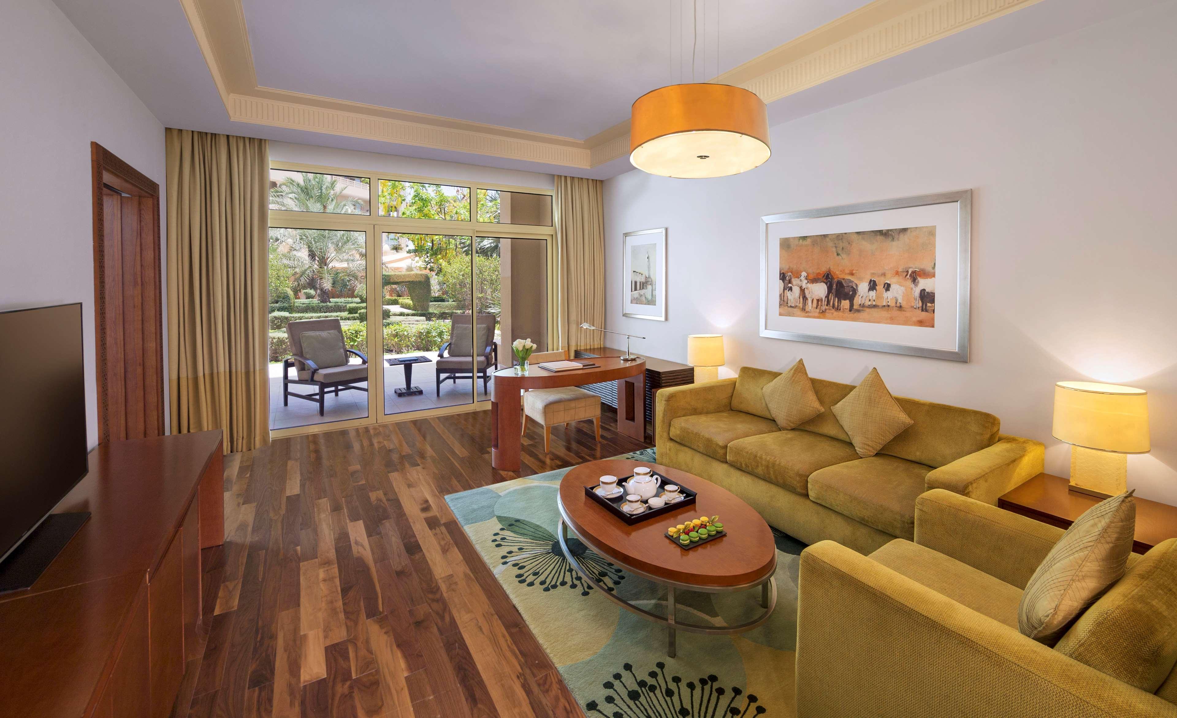 Grand Hyatt Doha Hotel & Villas Exterior foto Living room