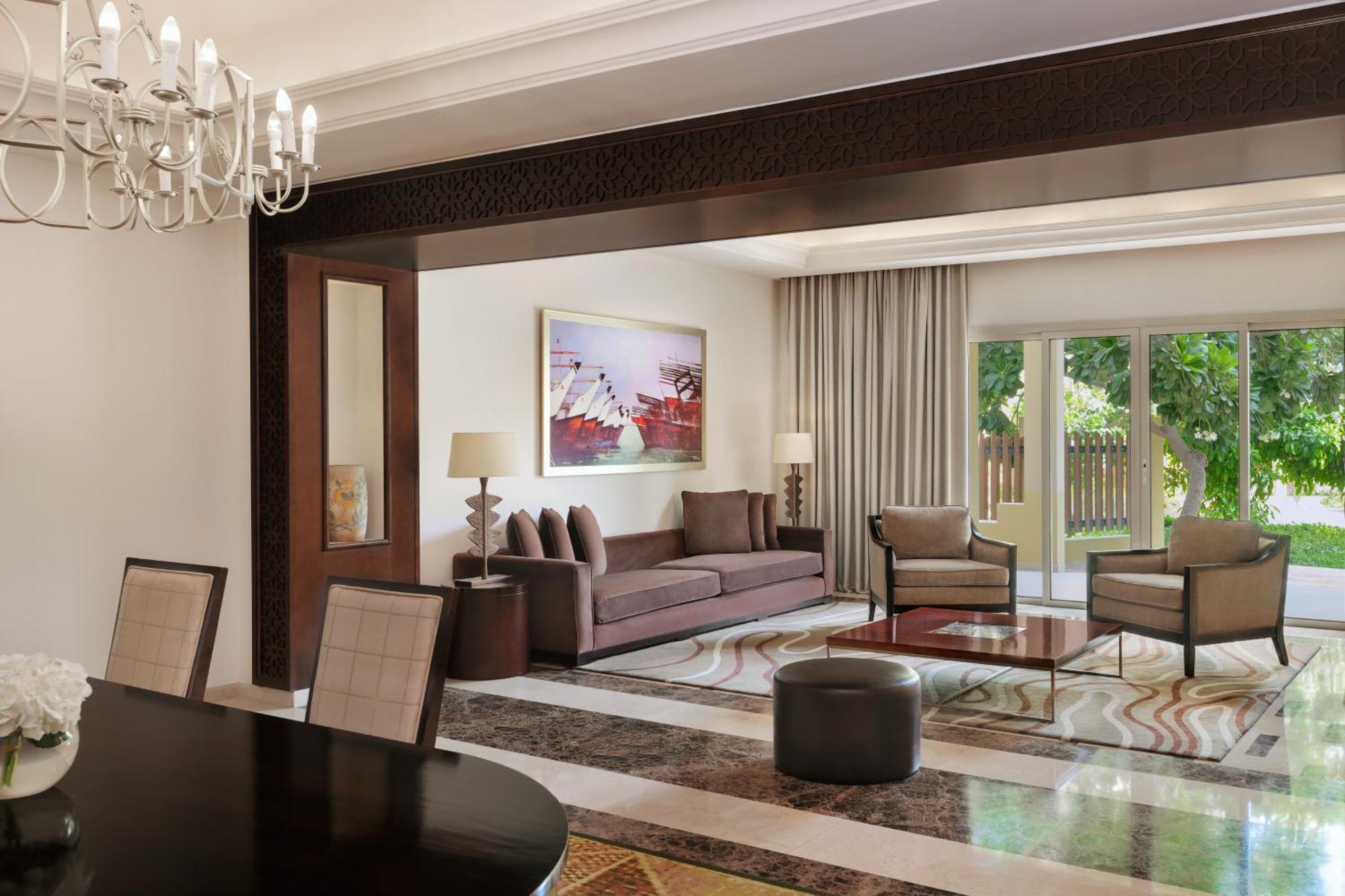 Grand Hyatt Doha Hotel & Villas Exterior foto A suite at the Ritz-Carlton, DIFC